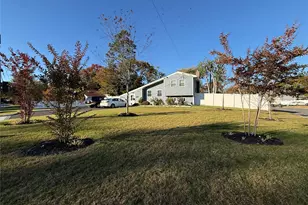 51 Bruce Ln, Brentwood, NY 11717 - Photo 2