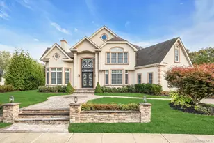 108 Fig Dr, Dix Hills, NY 11746 - Photo 2