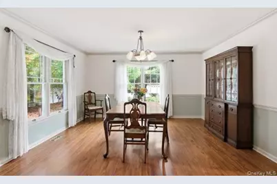 15 Arbor Court, Bohemia, NY 11716 - Photo 12