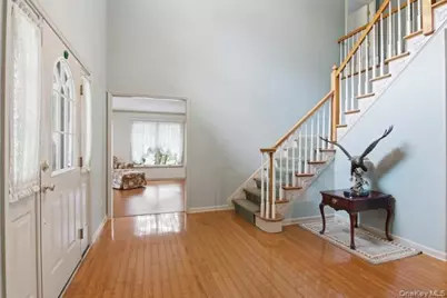 15 Arbor Court, Bohemia, NY 11716 - Photo 6