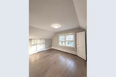 24 Pegs Lane, Riverhead, NY 11901 - Photo 10