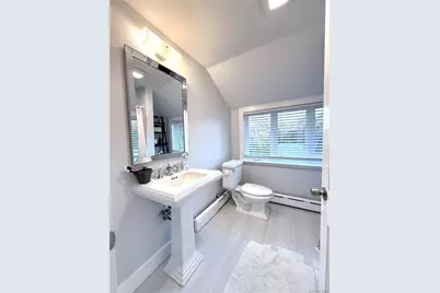 24 Pegs Lane, Riverhead, NY 11901 - Photo 8