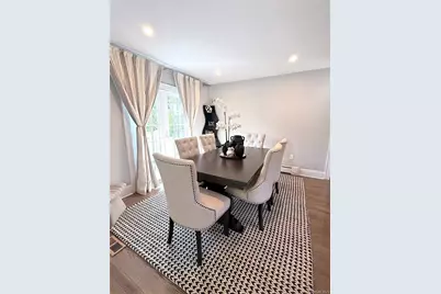 24 Pegs Lane, Riverhead, NY 11901 - Photo 4