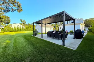 24 Pegs Ln, Riverhead, NY 11901 - Photo 10