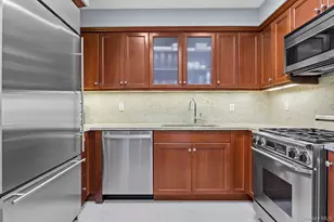 10 City Pl, White Plains, NY 10601 - Photo 4