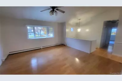 11 Pleasant Lane, Poughkeepsie, NY 12603 - Photo 4