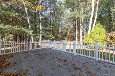17 Pidgeon Court, Manorville, NY 11949 - Photo 28