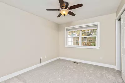 17 Pidgeon Court, Manorville, NY 11949 - Photo 22