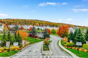 919 Saratoga Ln, Fishkill, NY 12524 - Photo 2