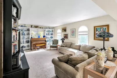 34 Winston Drive, Smithtown, NY 11787 - Photo 8