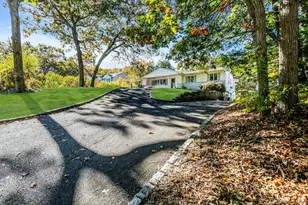 34 Winston Dr, Smithtown, NY 11787 - Photo 34