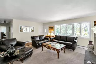 34 Winston Dr, Smithtown, NY 11787 - Photo 6