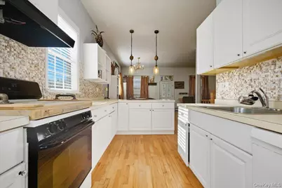 5 9th Street, Bayville, NY 11709 - Photo 14