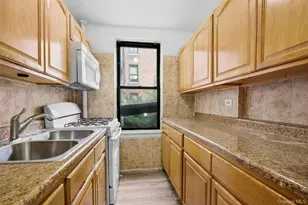 3231 Barker Ave, Bronx, NY 10467 - Photo 10