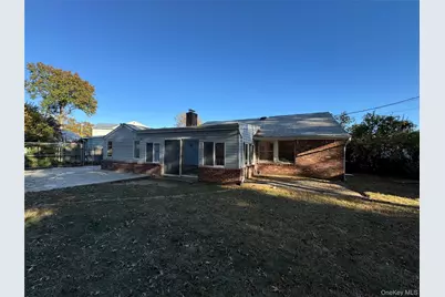 7 Mercadante Place, Glen Cove, NY 11542 - Photo 10