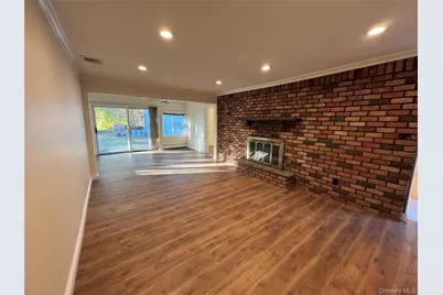 7 Mercadante Place, Glen Cove, NY 11542 - Photo 2