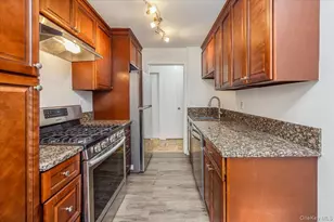 499 N Broadway, White Plains, NY 10603 - Photo 10