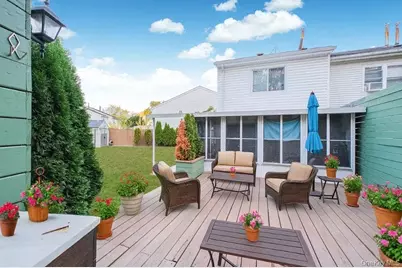 18 Atmore Place, New York, NY 10306 - Photo 12