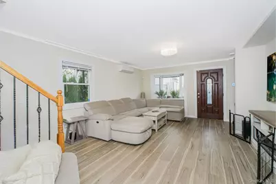 18 Atmore Place, New York, NY 10306 - Photo 2
