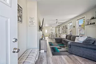 48 Farmers Ave, Lindenhurst, NY 11757 - Photo 4