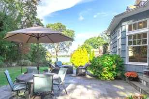 7 Shipyard Ln, Setauket, NY 11733 - Photo 32