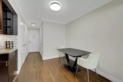 30 N Broadway #5E, White Plains, NY 10601 - Photo 8