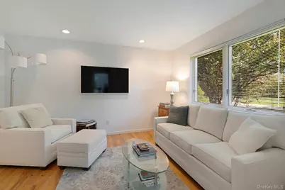 45 Huckleberry Lane, East Hampton, NY 11937 - Photo 8