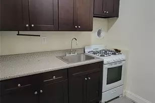 141-30 84th Rd, Briarwood, NY 11435 - Photo 2