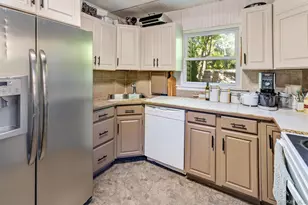 5 Waywood Pl, Huntington Station, NY 11746 - Photo 6