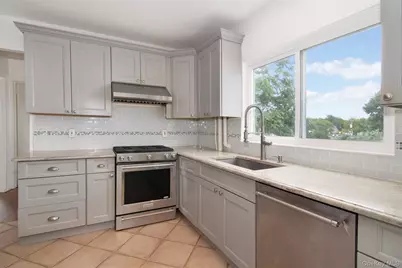 311 Sixth Avenue, Pelham, NY 10803 - Photo 6