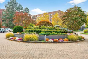 10 Stewart Pl, White Plains, NY 10603 - Photo 4