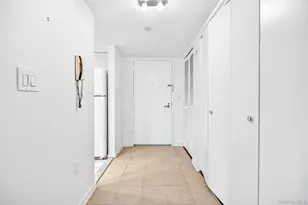 10 Stewart Pl, White Plains, NY 10603 - Photo 8