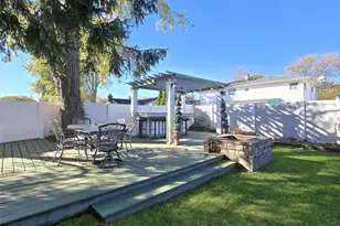 35 Van Buren Ave, Centereach, NY 11720 - Photo 20