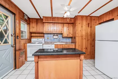 88 Parkway North, Yonkers, NY 10704 - Photo 6