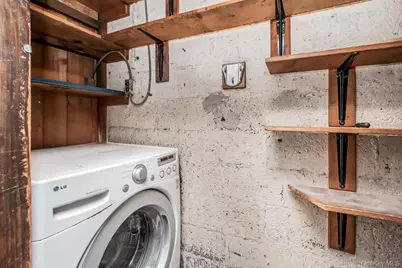 88 Parkway North, Yonkers, NY 10704 - Photo 16