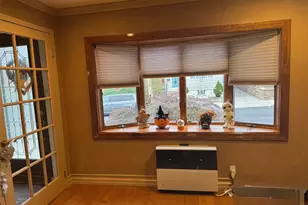 64-22 72nd St, Middle Village, NY 11379 - Photo 6