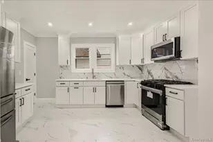 327 N Forest Ave, Rockville Centre, NY 11570 - Photo 22