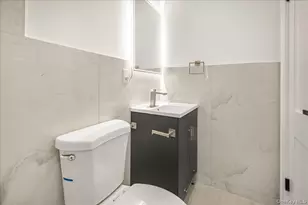 327 N Forest Ave, Rockville Centre, NY 11570 - Photo 24