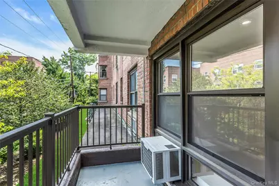 15 Hill Park Avenue #1C, Great Neck, NY 11021 - Photo 20