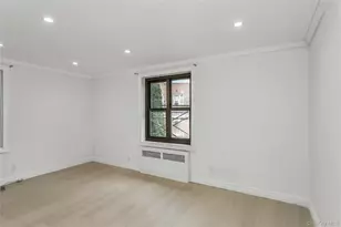 15 Hill Park Ave Ave, Great Neck, NY 11021 - Photo 18