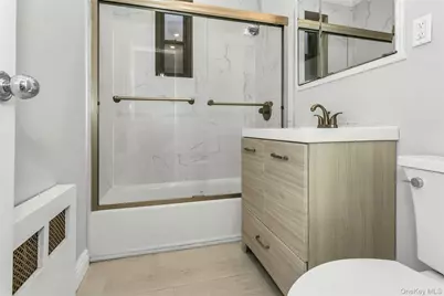 15 Hill Park Ave Avenue #1C, Great Neck, NY 11021 - Photo 22