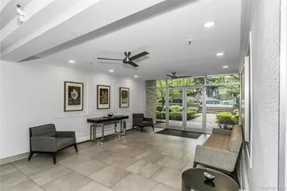 15 Hill Park Avenue #1C, Great Neck, NY 11021 - Photo 2