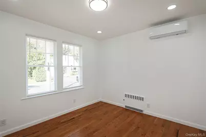 115 N Corona Avenue, Valley Stream, NY 11580 - Photo 16