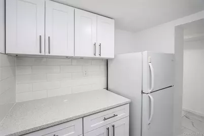 115 N Corona Avenue, Valley Stream, NY 11580 - Photo 34