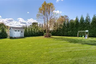 108 Calverton Ct, Wading River, NY 11792 - Photo 32