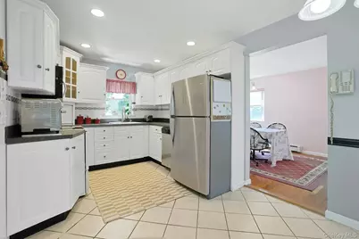 49 Nanny Hagen Road, Thornwood, NY 10594 - Photo 12