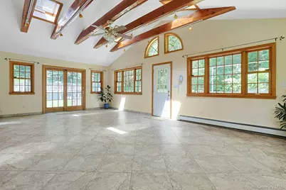 49 Nanny Hagen Road, Thornwood, NY 10594 - Photo 16
