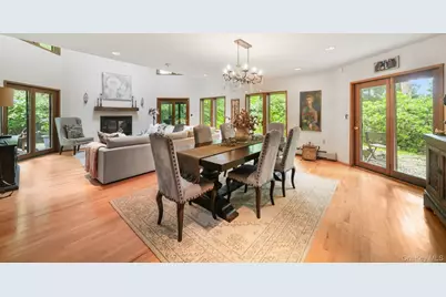 155 Revolutionary Road, Briarcliff Manor, NY 10510 - Photo 12