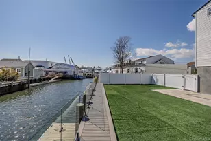 33 Dock Dr, Freeport, NY 11520 - Photo 40