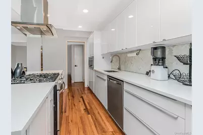 120 Dehaven Drive #234, Yonkers, NY 10703 - Photo 4